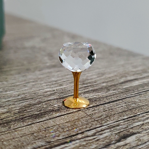 Vintage retired Swarovski crystal memories wine glass goblet figurine - Picture 2 of 3